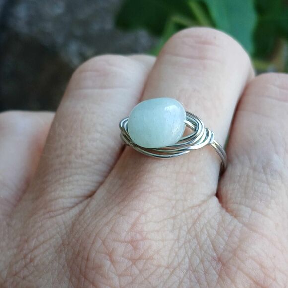 Polished Aventurine Quartz Crystal Beaded Ring, Wire Wrapped, Silver, Size 9 - Picture 3 of 3